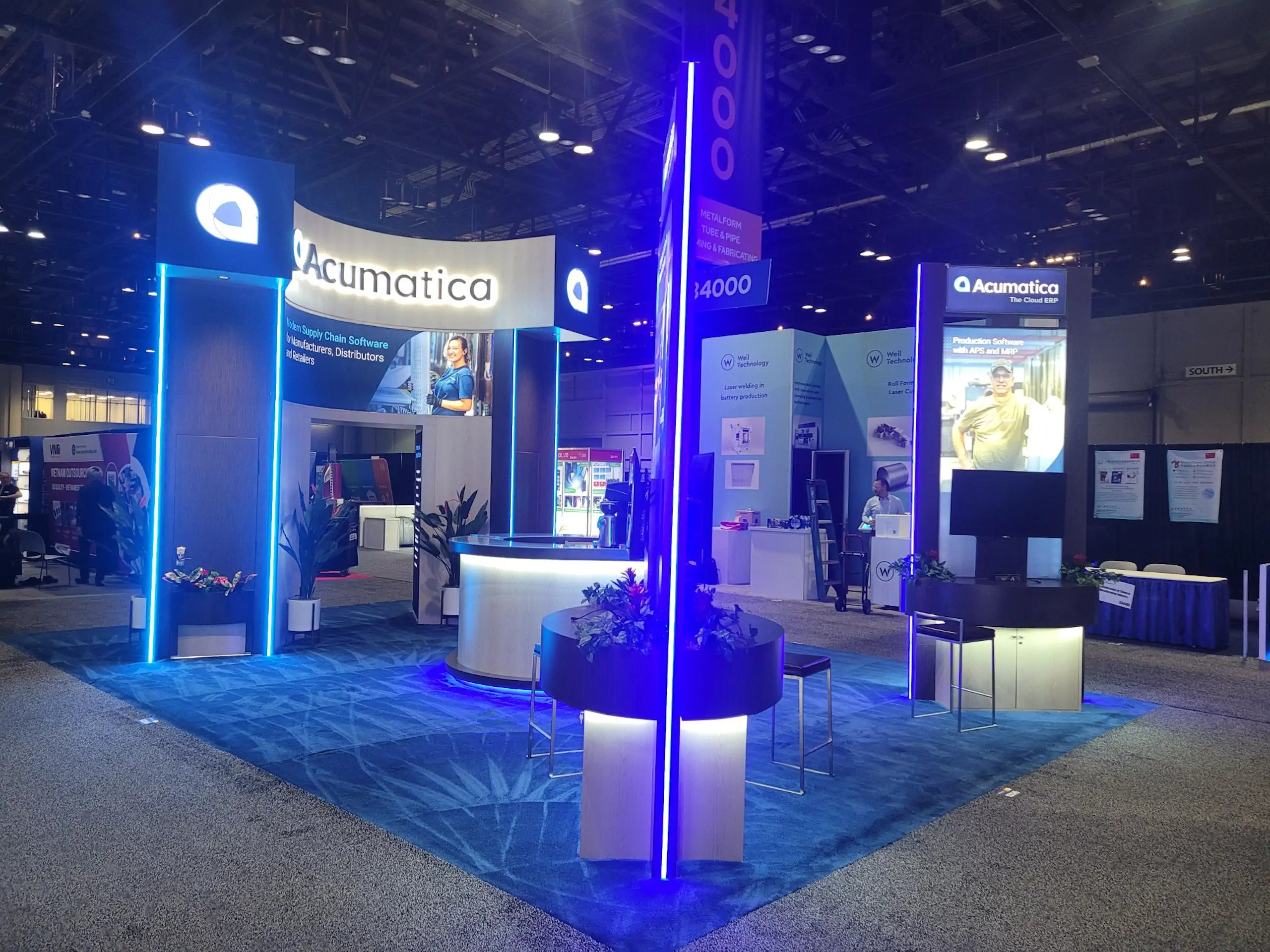 How to Design a Trade Show Booth That Stops Traffic (and Generates Leads)